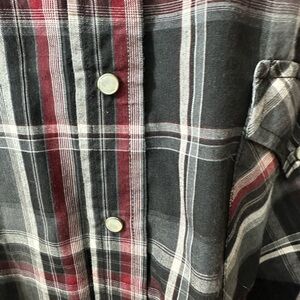 Men's Gray and Red Plaid Shirt